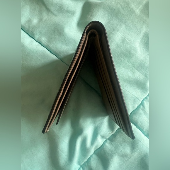 MCM men’s bifold wallet - Picture 10 of 11